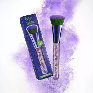 IT Brushes for ULTA Wicked Elphaba Purple & Green Powder Brush NIB